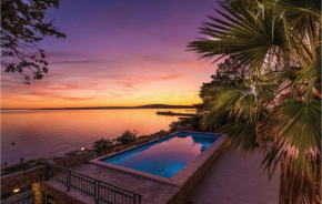 7 Bedroom Amazing Home In Kosljun, Krk